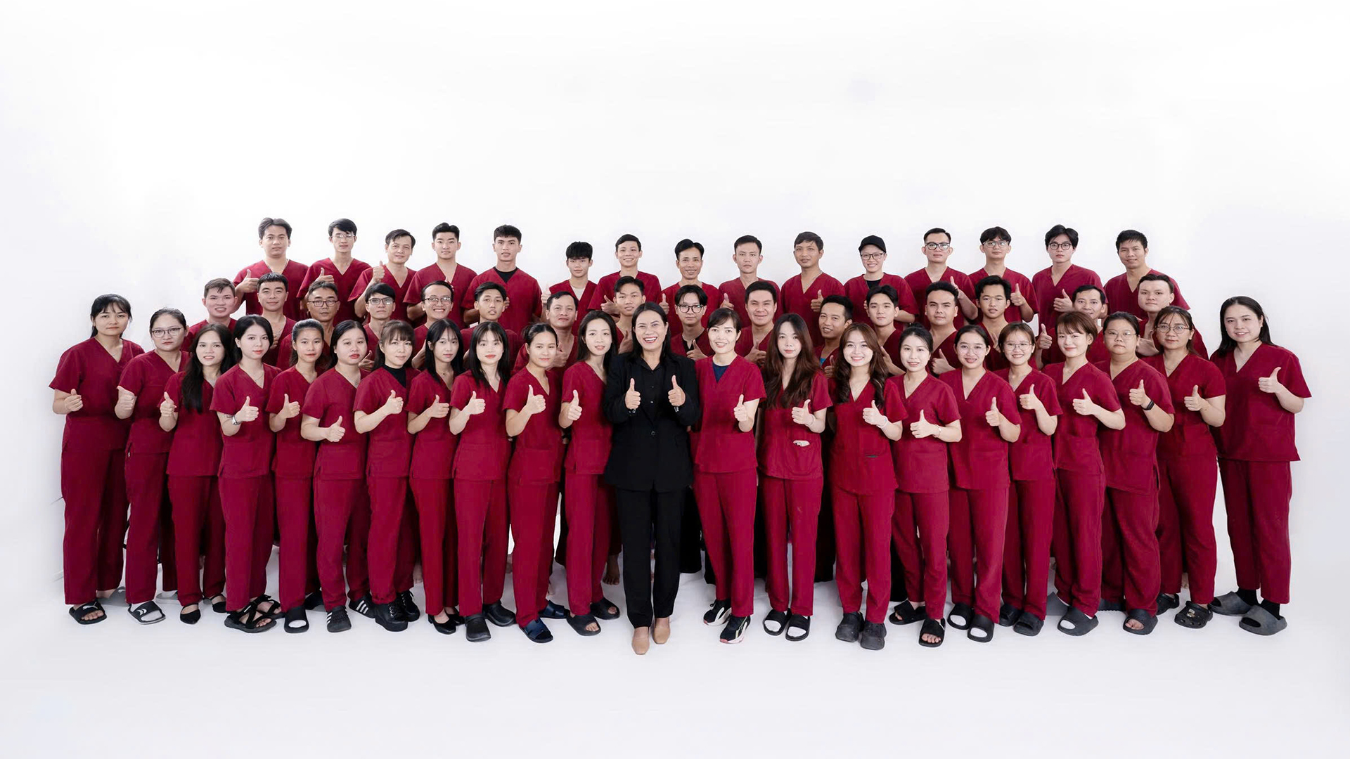 Khởi nguồn Diamond Dental Group trong môi trường điều trị