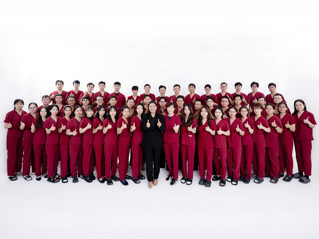 Khởi nguồn Diamond Dental Group trong môi trường điều trị
