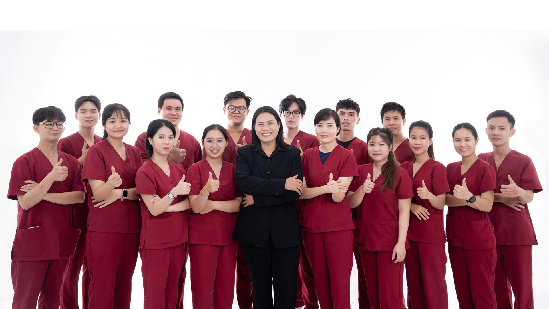 Khâu đắp sứ Diamond Dental Group
