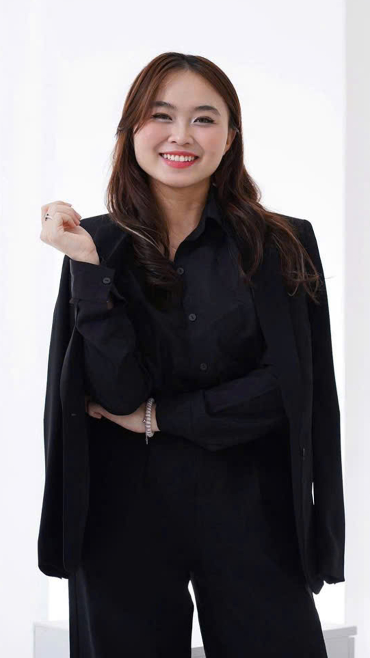 Bộ phận quản lý khách hàng Diamond Dental Group
